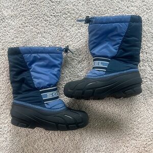 Sorel Flurry boys boots, size Youth 2